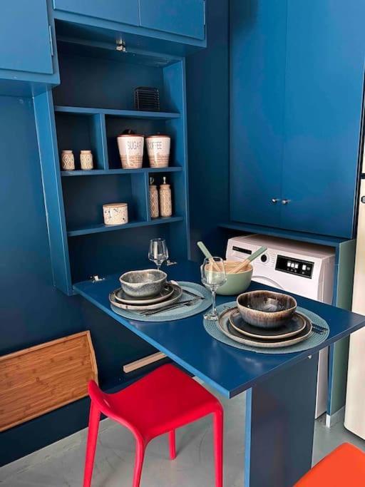 Bluexenia 1 Bedroom Retro Luxury เอเธนส์ ภายนอก รูปภาพ