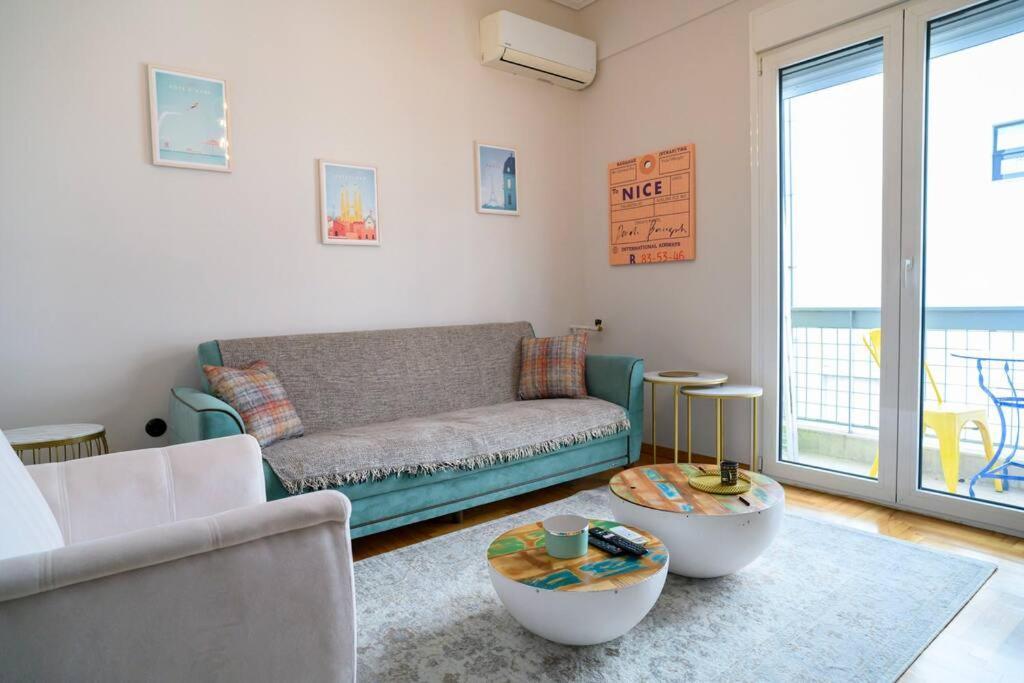 Bluexenia 1 Bedroom Retro Luxury เอเธนส์ ภายนอก รูปภาพ