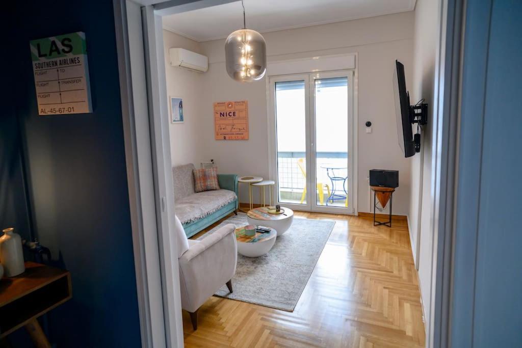 Bluexenia 1 Bedroom Retro Luxury เอเธนส์ ภายนอก รูปภาพ