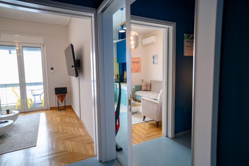 Bluexenia 1 Bedroom Retro Luxury เอเธนส์ ภายนอก รูปภาพ